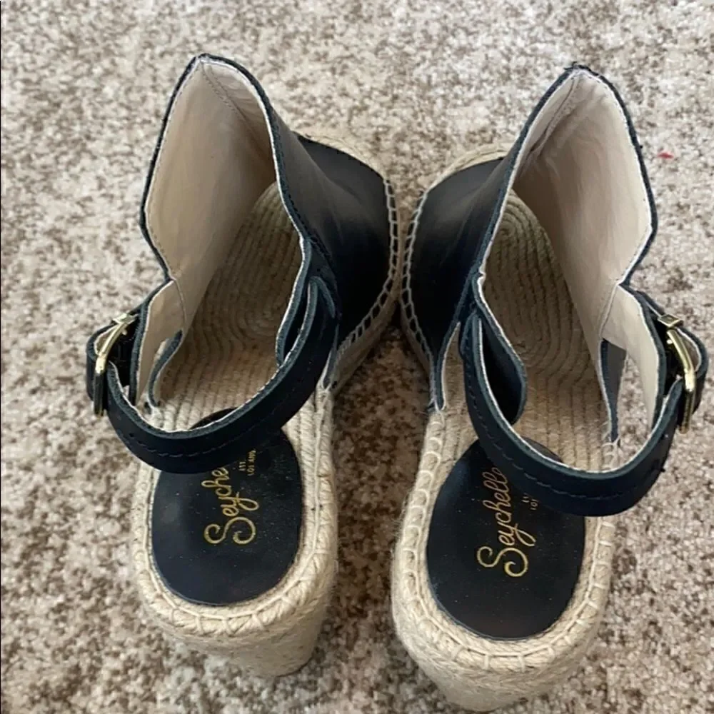 Seychelles Black Leather Wedge Sandals 9.5